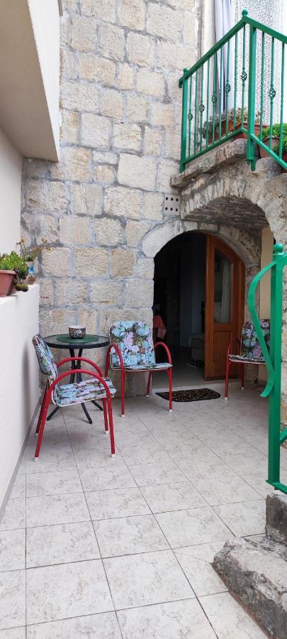 Apartment Old Stone House Lokva Rogoznica Exterior foto