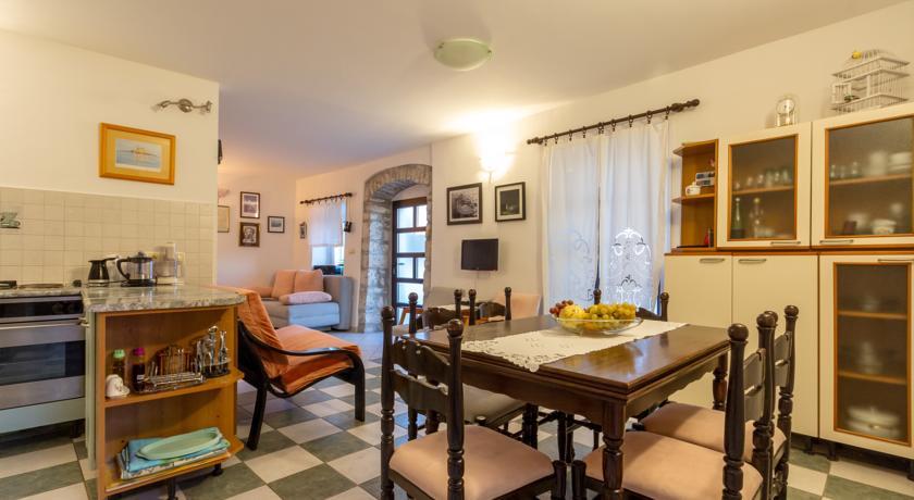 Apartment Old Stone House Lokva Rogoznica Cameră foto